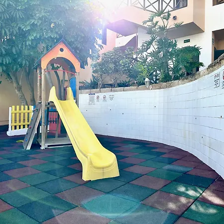 Apartment Breathtaking Ocean View, Adult And Kids Pools & Fiber Wi-fi